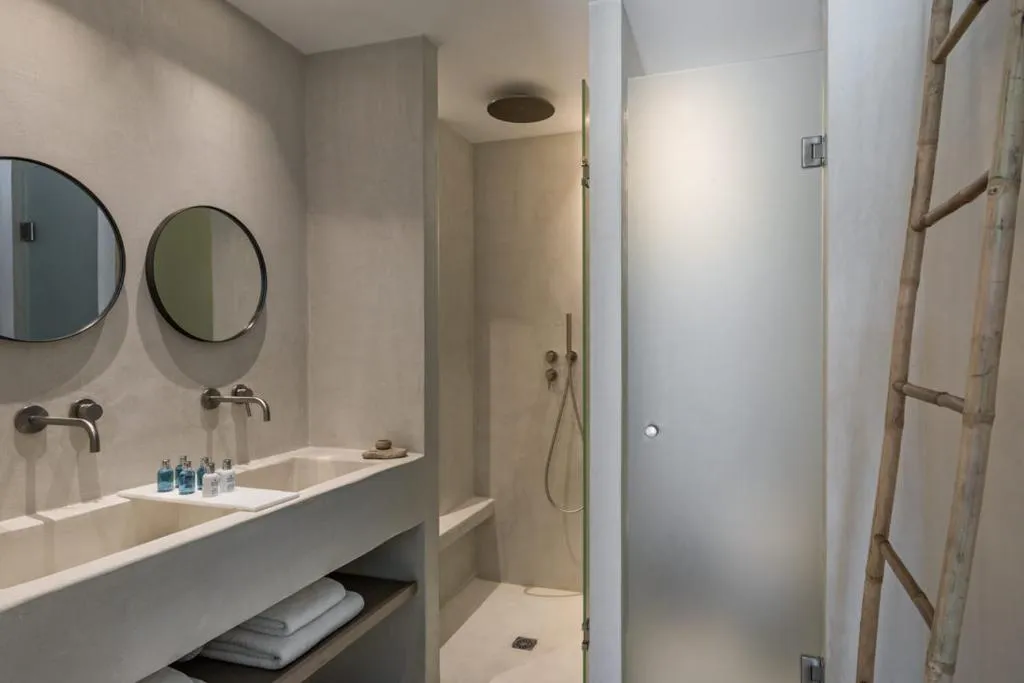 Naoussa, Paros - House