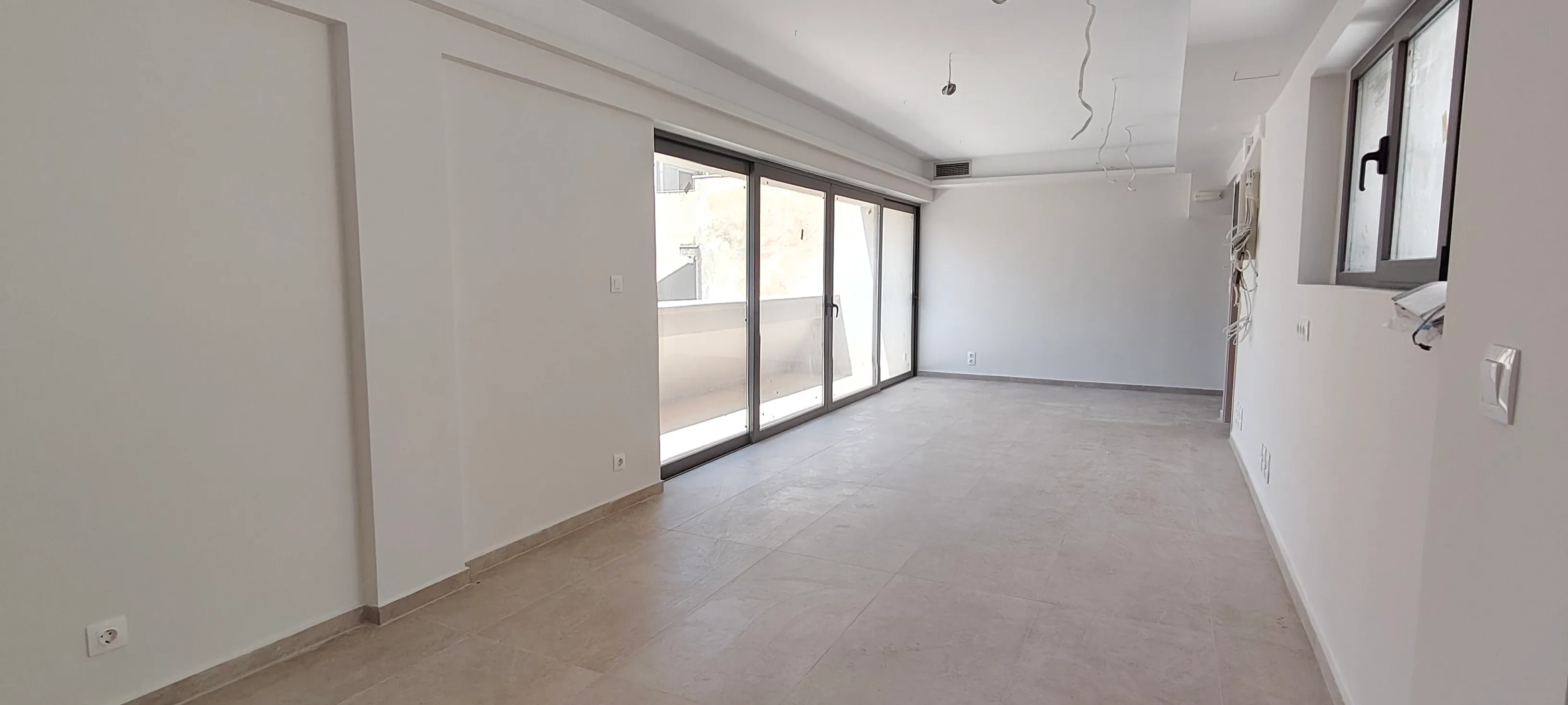 Omonia, Athens - Office & Retail Building